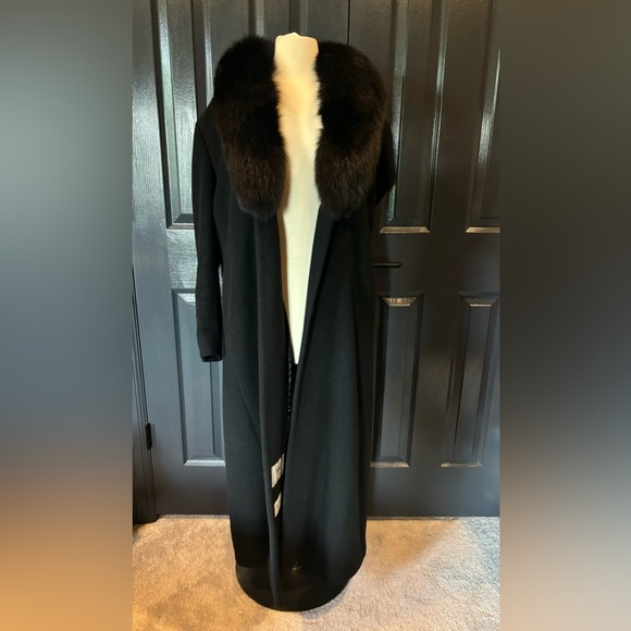 Vintage Neiman Marcus Black Coat with Fur Collar - Picture 1 of 7
